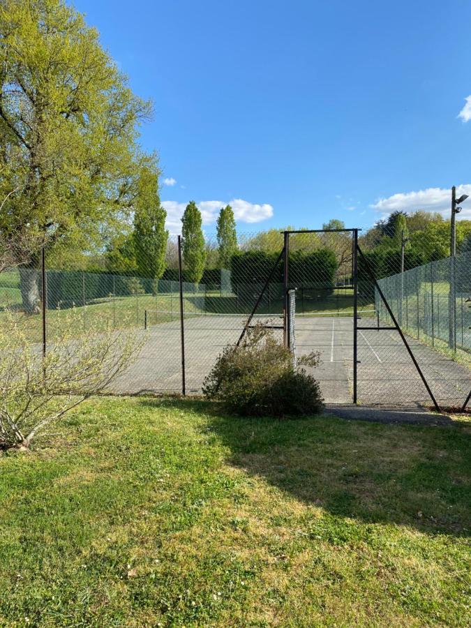 Hotel Domaine De Villot Sainte-Colombe-de-Villeneuve Esterno foto