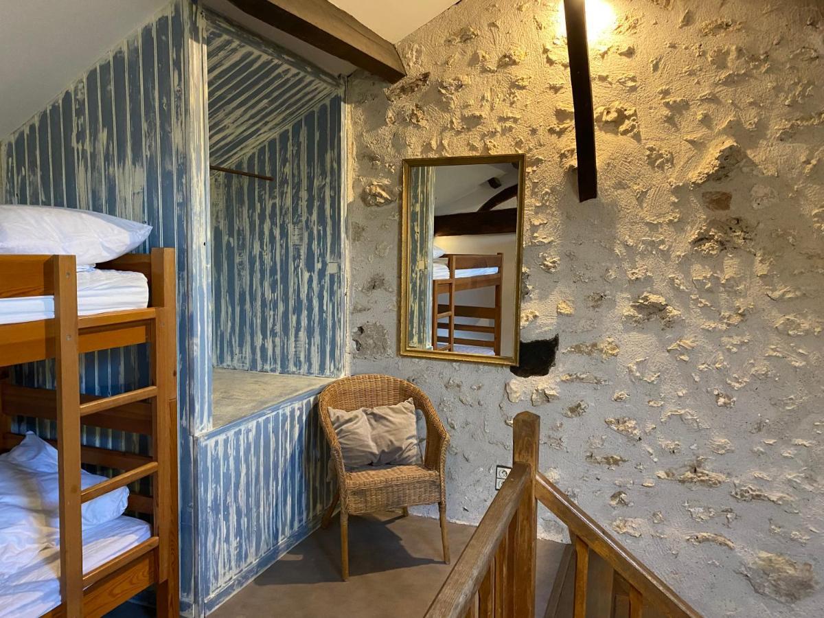 Hotel Domaine De Villot Sainte-Colombe-de-Villeneuve Esterno foto